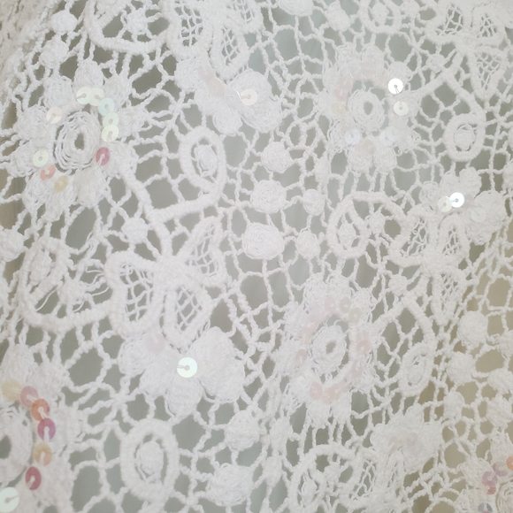 🆕️ A&F White Crotchet Tank Top - Picture 8 of 10